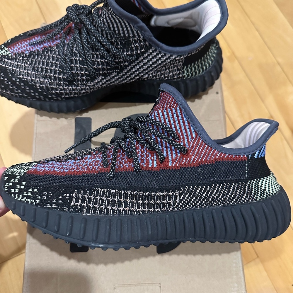 YEEZY BOOST 350 V2 
Reflective
Multicolor/black
Women’s 7 men’s 5.5 
Preowned